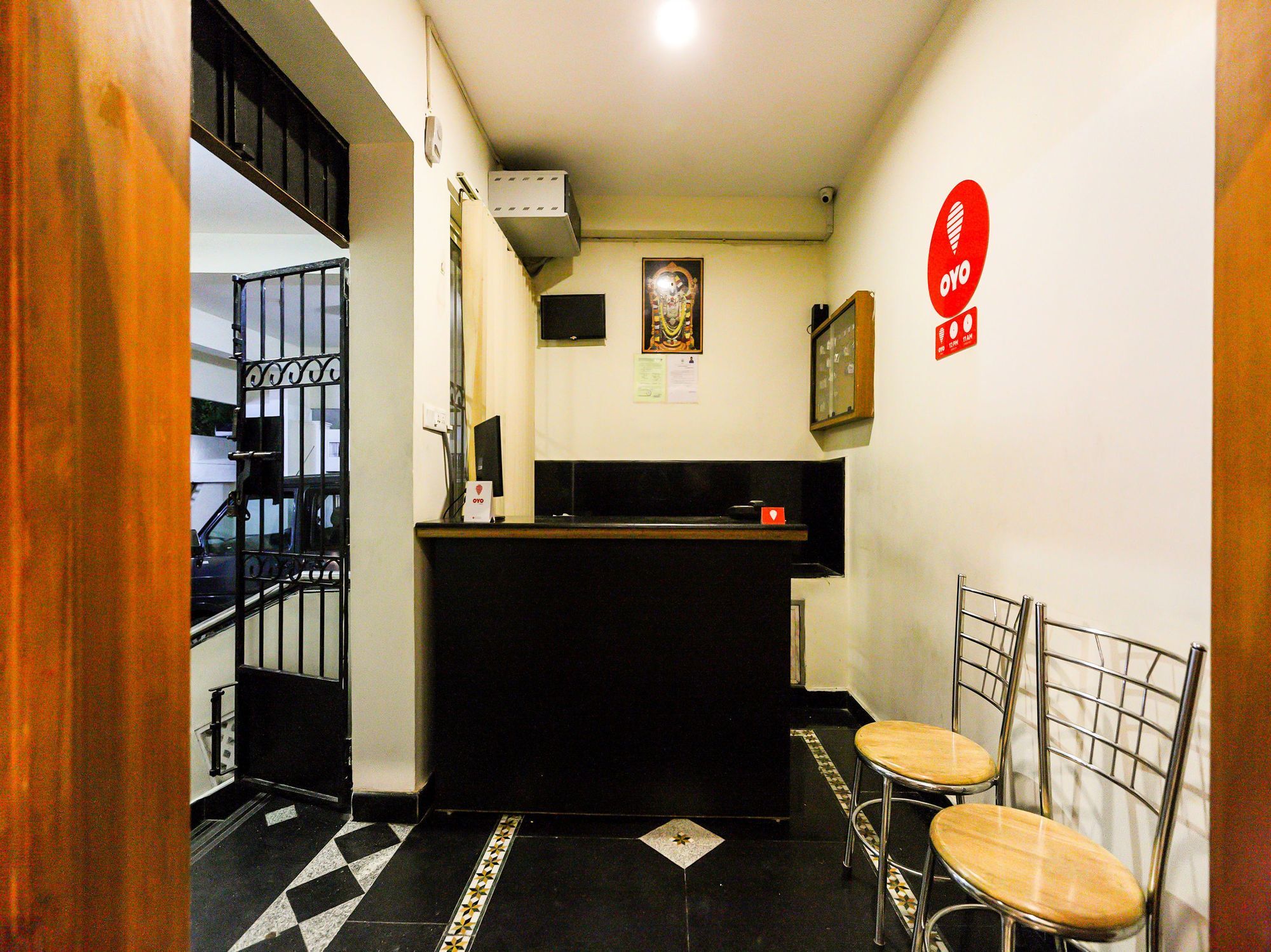 Oyo Flagship 12665 Chrompet Hotel Ченай Екстериор снимка